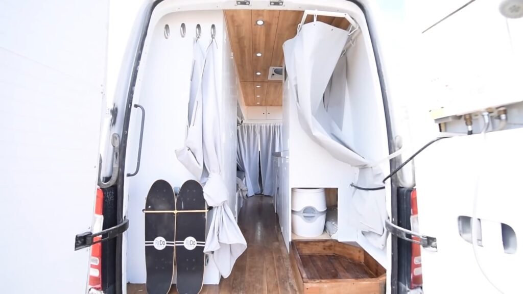 Surfer Camper Van