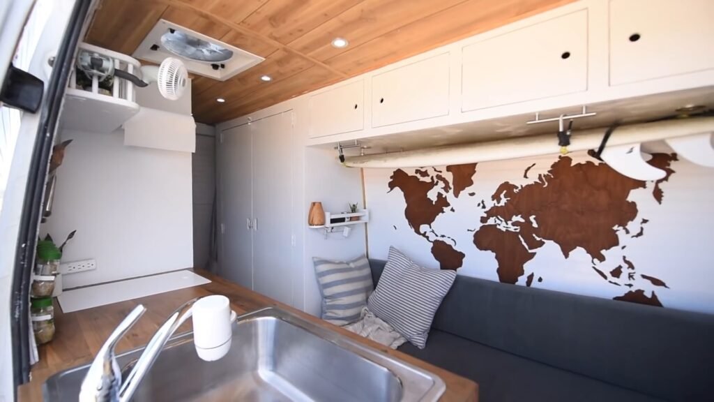 Surfer Camper Van